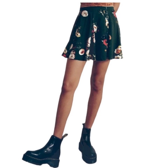 Urban Outfitters Millie pleated skirt NWT - Picture 3 of 4